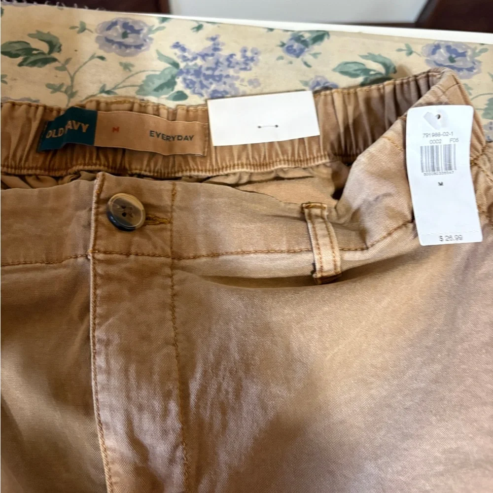 Old Navy OG Chino Shorts – Women's Size M High Rise 3.5" Inseam Brown Khaki NWT - Picture 3 of 4